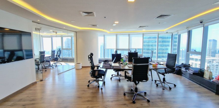 Kontor asukohaga Dubai, AÜE: 98.3 m² Nr 687534
