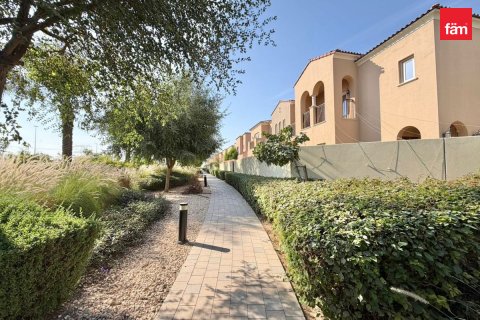 Maison de ville à vendre à Dubai, EAU 2 chambres, 174.3 m2 № 687536 - photo 7