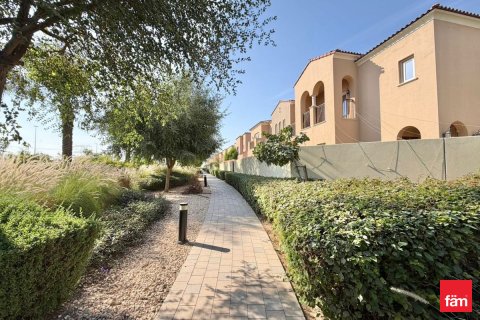 Maison de ville à vendre à Dubai, EAU 2 chambres, 174.3 m2 № 687536 - photo 3
