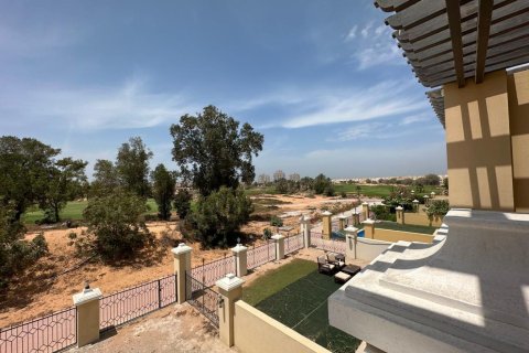 Māja Ras Al Khaimahjā, AAE 4 istabas, 251 m2 Nr. 734766