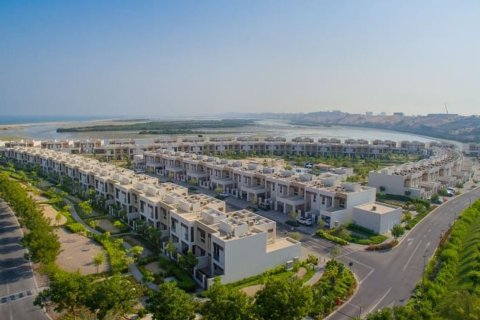 Stadthaus zum Verkauf in Ras Al Khaimah, VAE 2 Schlafzimmer, 186 m2 Nr. 734764 - Foto 9