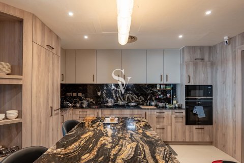 Διαμέρισμα σε 23 MARINA TOWER σε Dubai Marina, ΗΑΕ 3 υπνοδωμάτια, 277 τ.μ. Αρ. 698792 - φωτογραφία 7