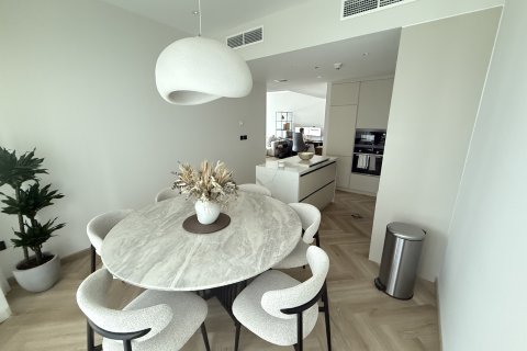 Lägenhet till försäljning i Dubai Marina, Dubai, UAE 2 sovrum, 124 kvm Nr. 698813 - fotografi 15