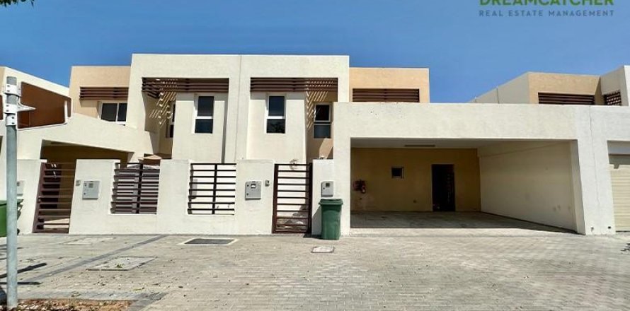 Řadový dům v Mina Al Arab, Ras Al Khaimah, SAE 3 ložnice, 213.7 m² Č.: 588538
