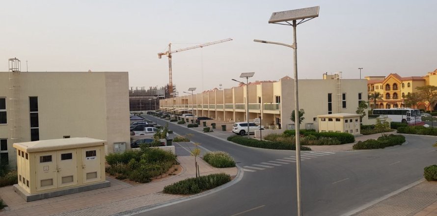 ویلا در International City، Dubai ، امارات متحده عربی 3 خوابه ، 154 متر مربع.  شماره 735329