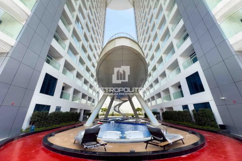 Apartment in Dubai Science Park, UAE 49 sq.m. № 730237 - photo 8