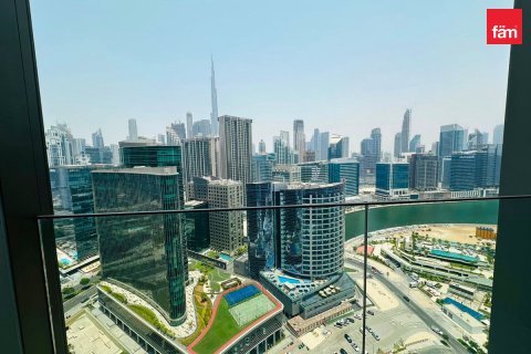 Apartment in Business Bay, Dubai, UAE 2 bedrooms, 87.7 sq.m. № 736928 - photo 29