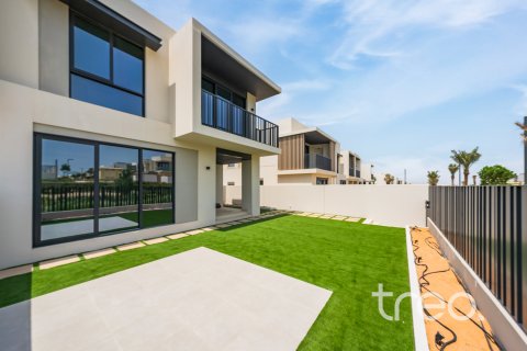 Dubai、UAE にあるタウンハウスの賃貸物件 4ベッドルーム、296.73 m2、No741143 - 写真 10