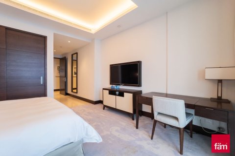 Appartement te huur in Downtown Dubai (Downtown Burj Dubai), Dubai, VAE 3 slaapkamers, 225.5 vr.m., nr 655740 - foto 13