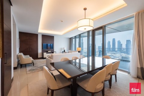 Appartement te huur in Downtown Dubai (Downtown Burj Dubai), Dubai, VAE 3 slaapkamers, 225.5 vr.m., nr 655740 - foto 1