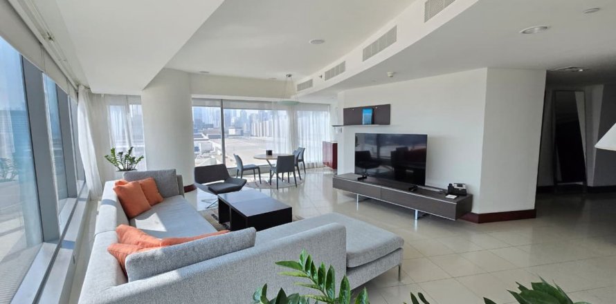 Wohnung in Dubai, VAE: 2 Schlafzimmer, 162 m2 Nr. 691289