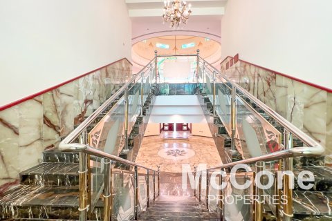 Vila v Emirates Hills, Dubai, SAE 6 ložnice, 1778.35 m² Č.: 587576 - fotografie 11