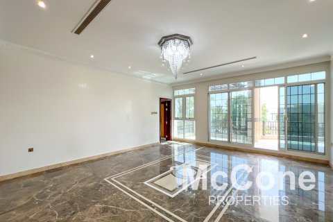 Vila v Emirates Hills, Dubai, SAE 6 ložnice, 1778.35 m² Č.: 587576 - fotografie 5