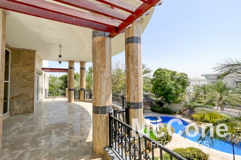Vila v Emirates Hills, Dubai, SAE 6 ložnice, 1778.35 m² Č.: 587576 - fotografie 22