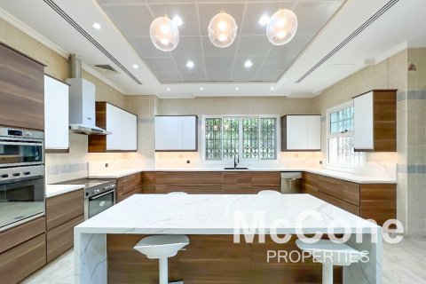 Vila v Emirates Hills, Dubai, SAE 6 ložnice, 1778.35 m² Č.: 587576 - fotografie 9