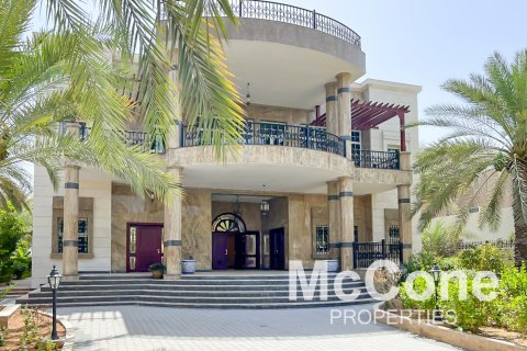 Vila v Emirates Hills, Dubai, SAE 6 ložnice, 1778.35 m² Č.: 587576 - fotografie 21
