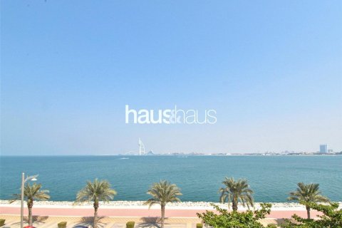 Apartment in Palm Jumeirah, Dubai, UAE 1 bedroom, 142 sq.m. № 625784 - photo 3