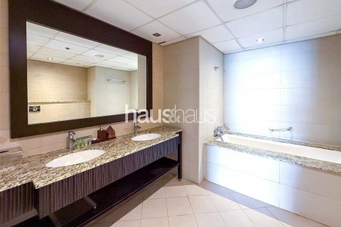 Apartment in Palm Jumeirah, Dubai, UAE 1 bedroom, 142 sq.m. № 625784 - photo 8
