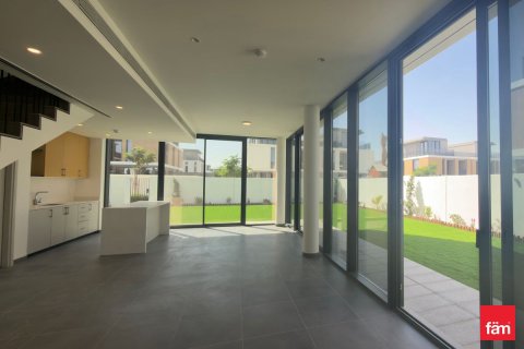 Villa sa Dubai, UAE 4 silid-tulugan, 389.9 sq.m. № 701252 - larawan 3