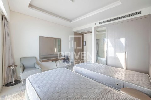 Apartment in Business Bay, Dubai, UAE 3 bedrooms, 189 sq.m. № 602110 - photo 11