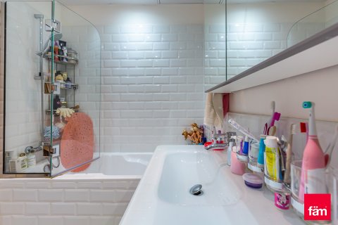 Lägenhet till försäljning i Dubai, UAE 3 sovrum, 173 kvm Nr. 694099 - fotografi 18