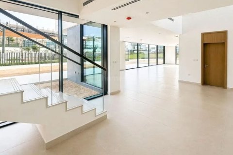 Villa in The Valley, Dubai, UAE 5 bedrooms, 930 sq.m. № 719686 - photo 4