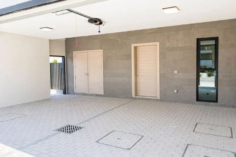 Villa in The Valley, Dubai, UAE 5 bedrooms, 930 sq.m. № 719686 - photo 16