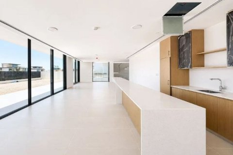 Villa in The Valley, Dubai, UAE 5 bedrooms, 930 sq.m. № 719686 - photo 2