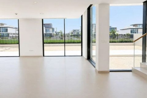Villa in The Valley, Dubai, UAE 5 bedrooms, 930 sq.m. № 719686 - photo 3
