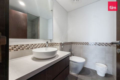 Business Bay, Dubai, UAE의 임대용 아파트 침실 2개, 83.6제곱미터 번호 721189 - 사진 18