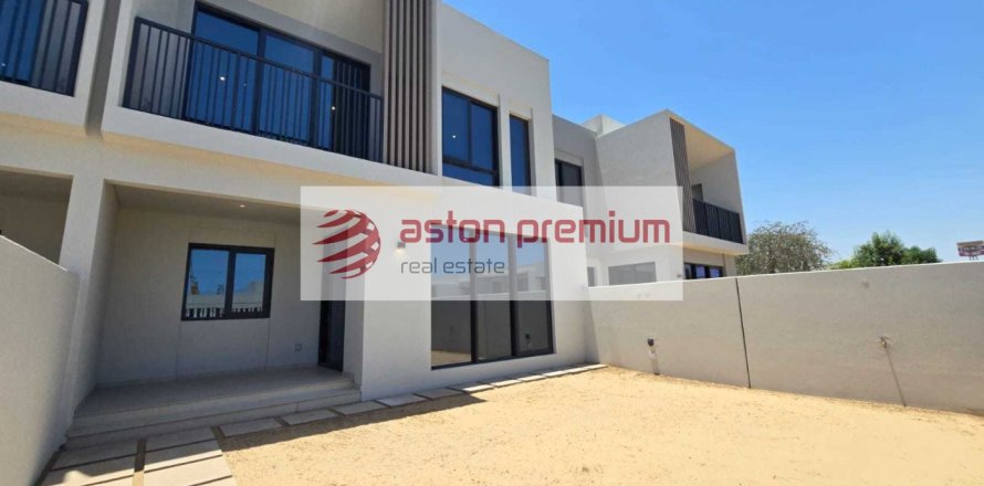 Adosado en Jebel Ali, Dubai, EAU 4 dormitorios, 252 m² № 721191