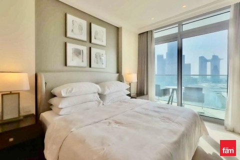 Apartemen di Downtown Dubai (Downtown Burj Dubai), UEA 1 kamar tidur, 79.3 m2 nomor 646855 - foto 2