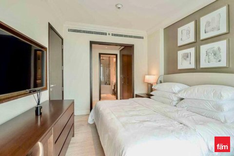 Apartemen di Downtown Dubai (Downtown Burj Dubai), UEA 1 kamar tidur, 79.3 m2 nomor 646855 - foto 7