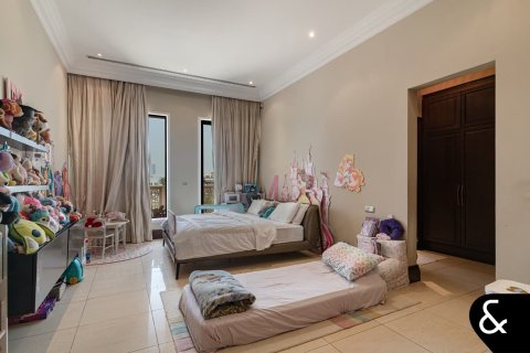 Вилла Emirates Hills, Дубай, БАӘ-да 7 жатын бөлмелер, 1059 м² № 667084 - фото 29