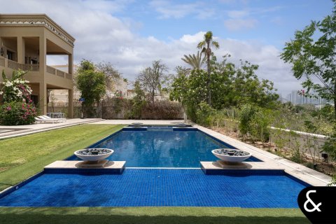 Вилла Emirates Hills, Дубай, БАӘ-да 7 жатын бөлмелер, 1059 м² № 667084 - фото 13