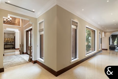 Вилла Emirates Hills, Дубай, БАӘ-да 7 жатын бөлмелер, 1059 м² № 667084 - фото 18