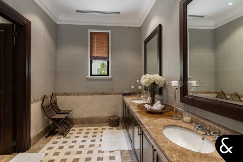 Вилла Emirates Hills, Дубай, БАӘ-да 7 жатын бөлмелер, 1059 м² № 667084 - фото 23