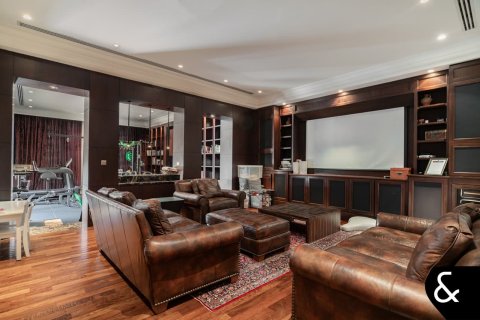 Вилла Emirates Hills, Дубай, БАӘ-да 7 жатын бөлмелер, 1059 м² № 667084 - фото 30