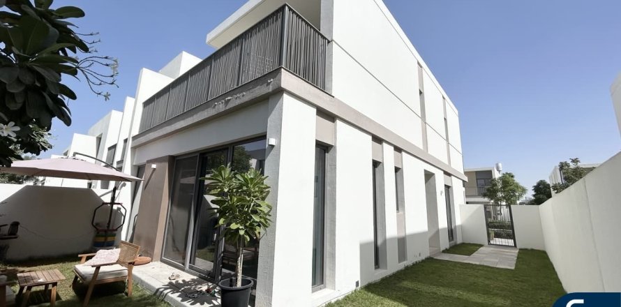 Villa i Tilal Al Ghaf, Dubai, UAE 4 sovrum, 221 kvm Nr. 667081