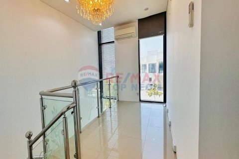 Vilë në DAMAC Hills (Akoya by DAMAC), Dubai, Emiratet e Bashkuara Arabe 3 dhoma gjumi, 253.2 m2. № 566551 - Foto 21