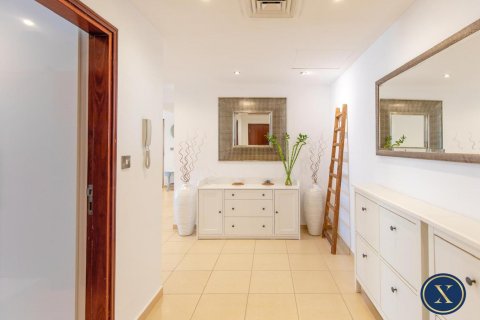 Apartment in Jumeirah Beach Residence, Dubai, UAE 1 bedroom, 112 sq.m. № 628173 - photo 10