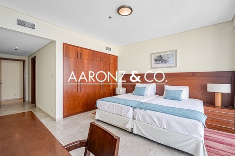 Apartment til leje i Jumeirah Beach Residence, Dubai, UAE 4 soveværelser, 312 kvm № 690562 - foto 12