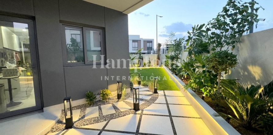 Shtëpi në qytet në Dubai South (Dubai World Central), Emiratet e Bashkuara Arabe 3 dhoma gjumi, 206.152 m2. № 583796