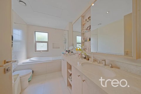 Townhouse in Reem, Dubai, UAE 3 bedrooms, 220.27 sq.m. № 741104 - photo 19