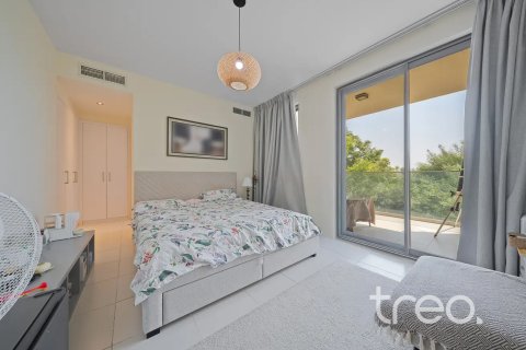 Townhouse in Reem, Dubai, UAE 3 bedrooms, 220.27 sq.m. № 741104 - photo 12