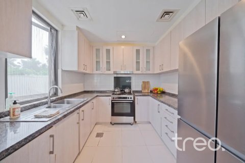 Townhouse in Reem, Dubai, UAE 3 bedrooms, 220.27 sq.m. № 741104 - photo 5
