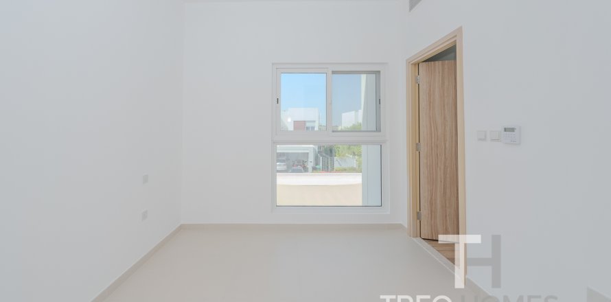 Shtëpi në qytet në Dubai, Emiratet e Bashkuara Arabe 3 dhoma gjumi, 179.02 m2. № 741109