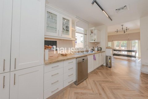 Villa in vendita a Arabian Ranches, Dubai, EAU 5 camere da letto, 390 mq. № 625955 - foto 7