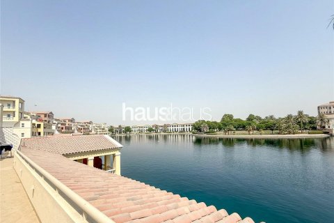 Huoneisto Dubai Investment Park, Arabiemiraatit 3 makuuhuonetta, 417 m2 № 626102 - kuva 15