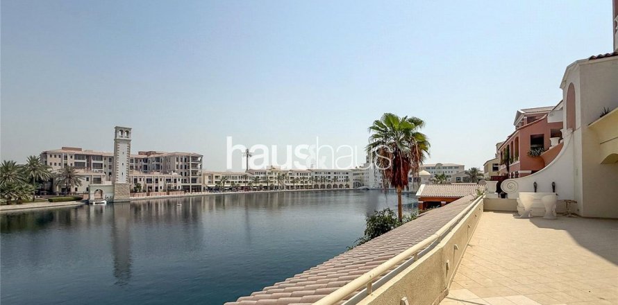 Huoneisto Dubai Investment Park, Arabiemiraatit 3 makuuhuonetta, 417 m2 № 626102